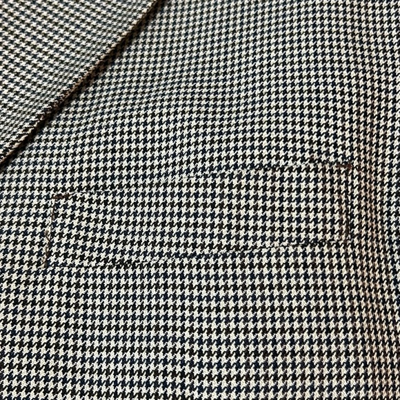 Men’s sport coat, 54 long, black, tan, navy pattern - Picture 10 of 12